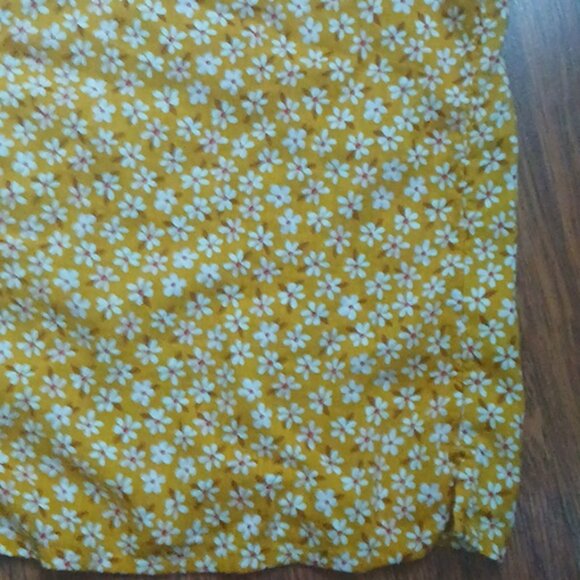 Old Navy Mustard Floral Blouse - Picture 6 of 7